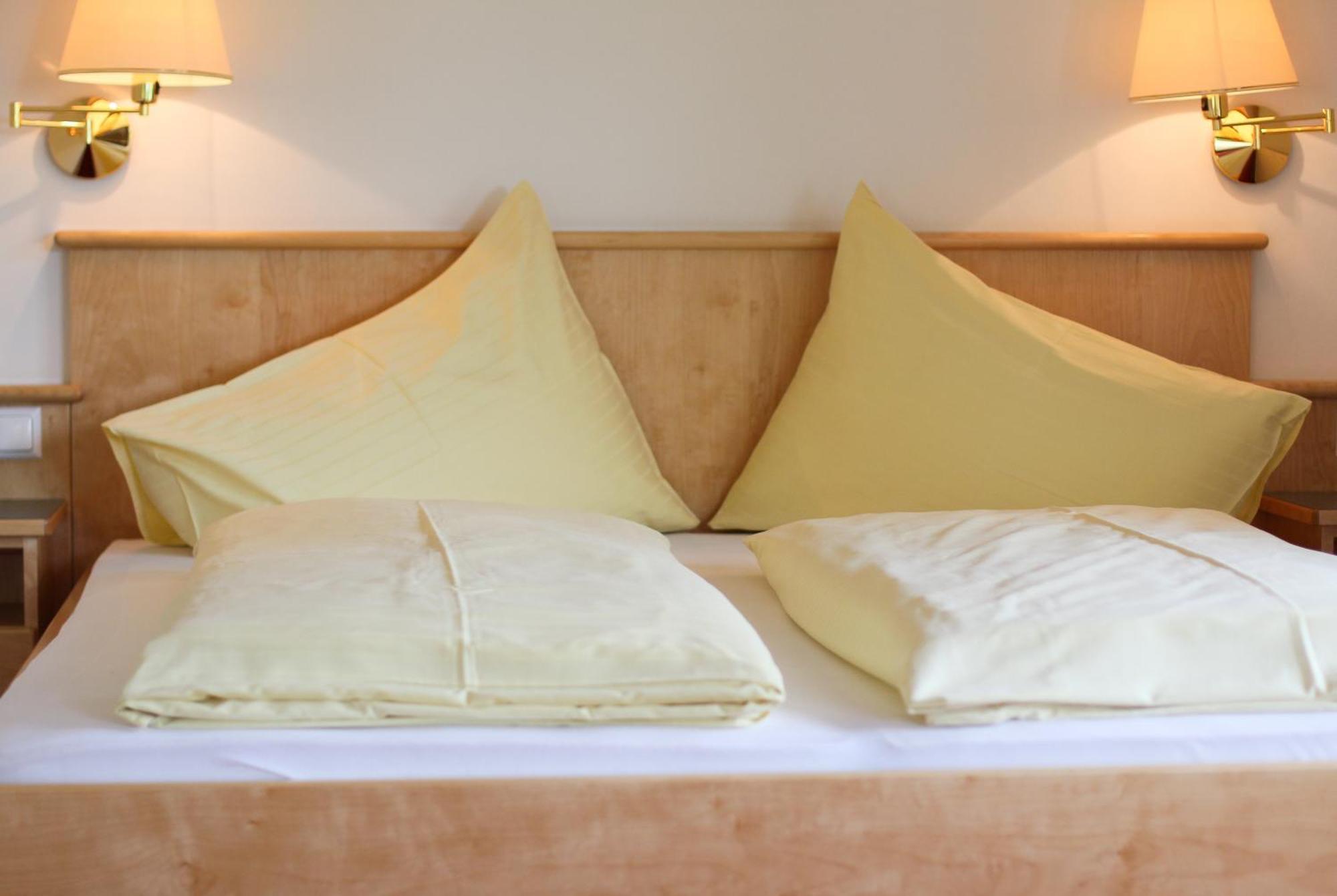 Hotel Garni Sonnblick Бад Клайнкирххайм Стая снимка