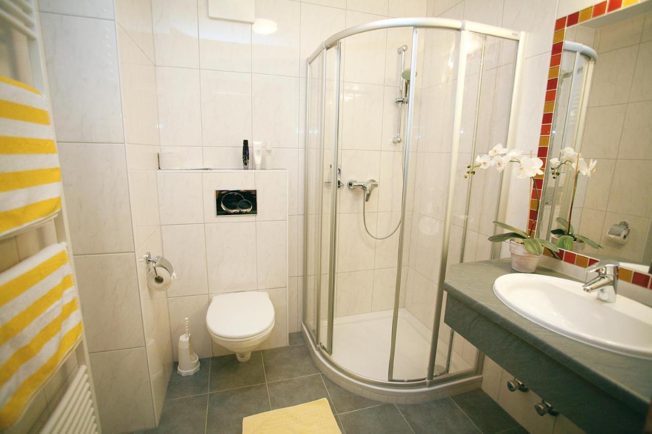 Hotel Garni Sonnblick Бад Клайнкирххайм Екстериор снимка
